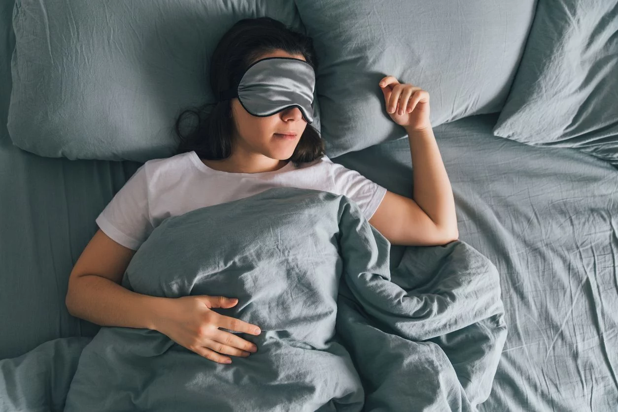 Qual a relação do sono com a tireoide? Noites maldormidas podem afetá-la